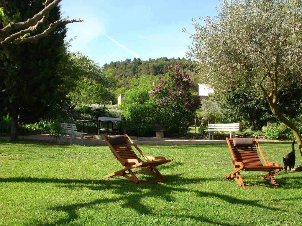 Domaine De La Grange Neuve Hotel La Roque-sur-Pernes Kültér fotó